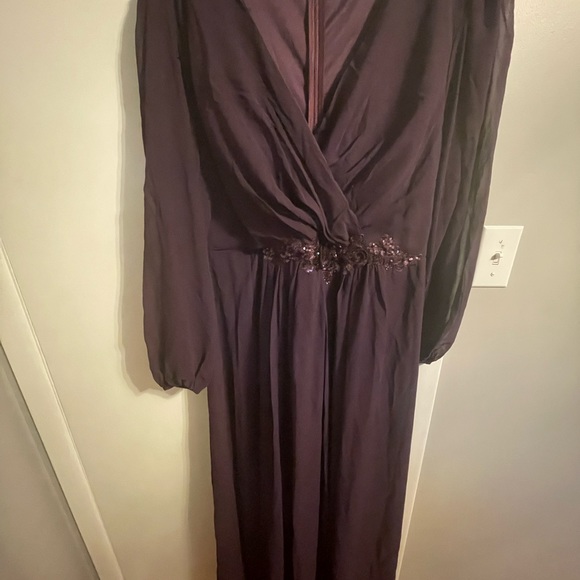 5x (fits like 4x) Long purple dress- NEW - Picture 2 of 4